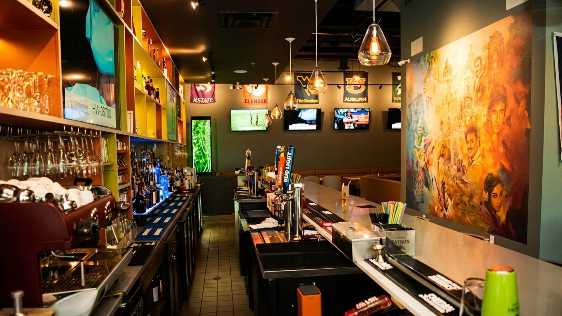 20+ Screens, Including Cricket