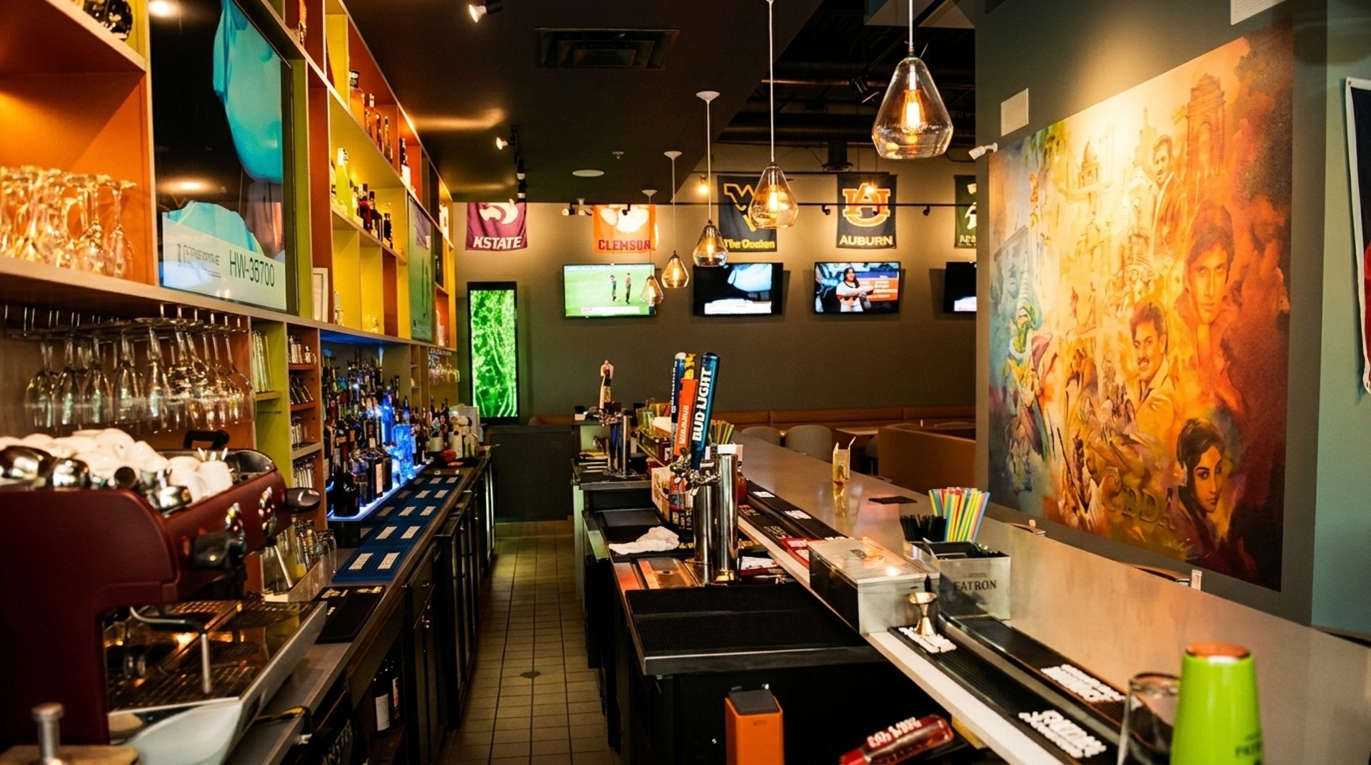 20+ Screens, Including Cricket