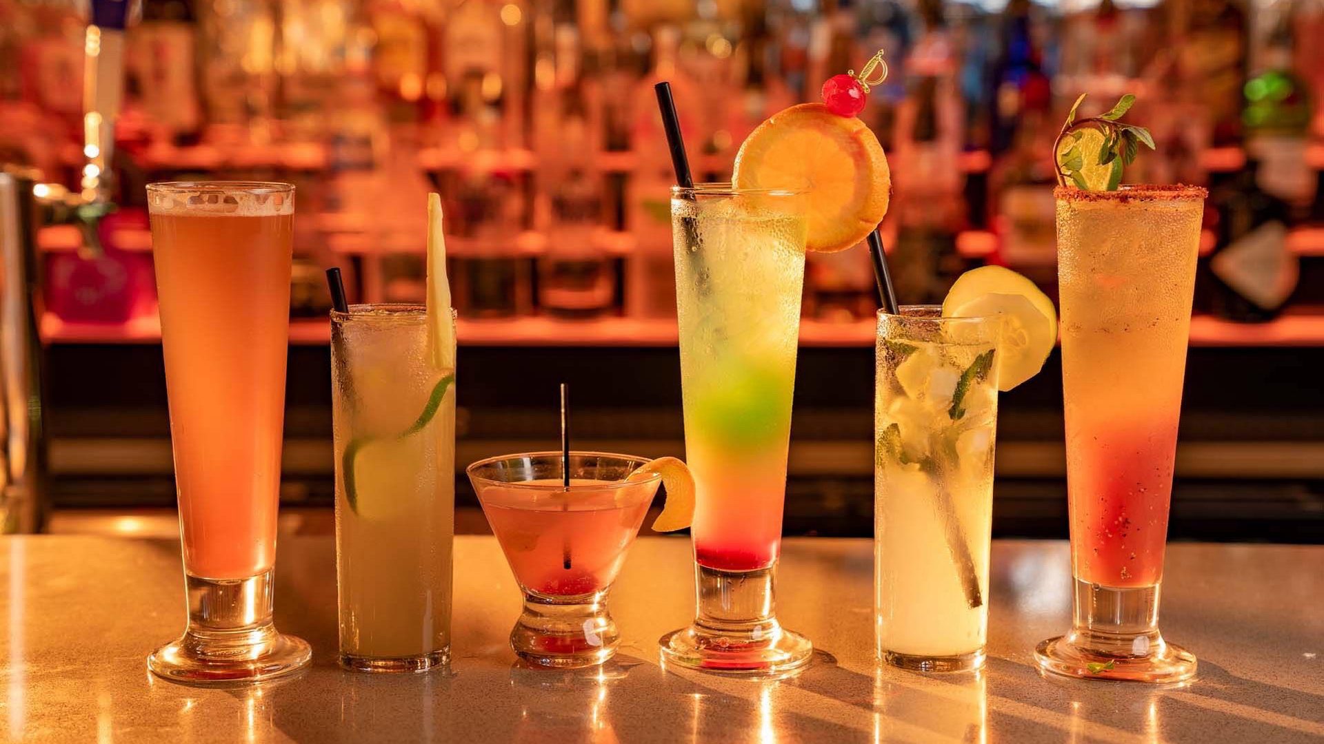 Signature Cocktails, Mocktails & The Full Bar | Top Sports Bar & Grill in Suwanee, GA